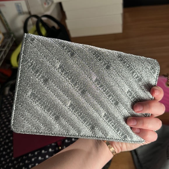 HOLIDAY SEASON BALENCIAGA SPRARKLE SILVER CLUTCH CROSSBODY NEW - Picture 2 of 7